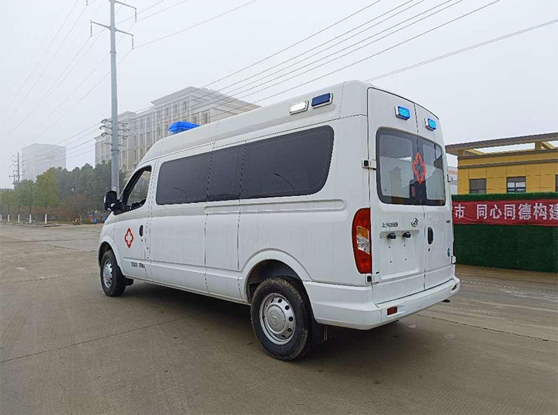 大通V80中軸救護(hù)車