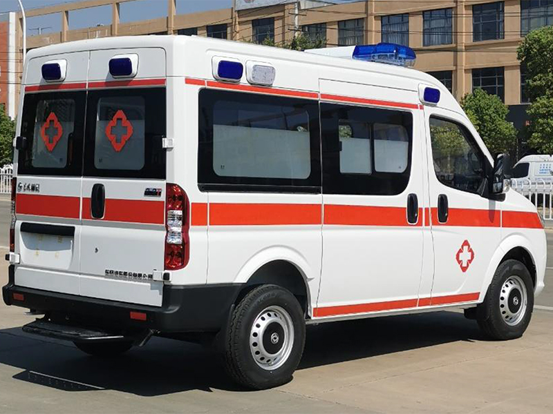 東風(fēng)御風(fēng)-短軸救護(hù)車