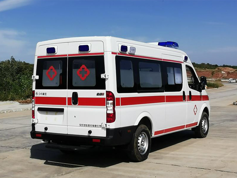 東風(fēng)御風(fēng)-長(zhǎng)軸救護(hù)車