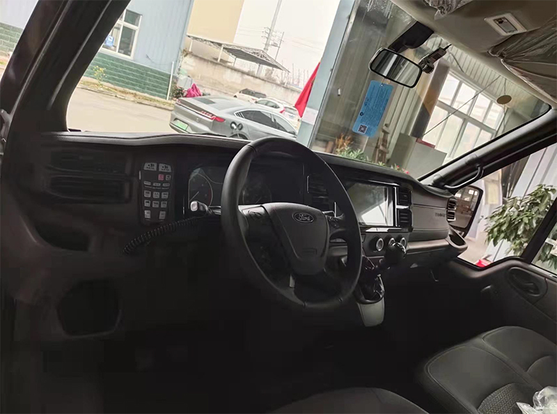 福特V348長軸福星頂救護車