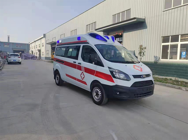 福特V362柴油轉(zhuǎn)運(yùn)型救護(hù)車(chē)