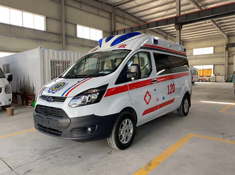 福特V362汽油轉(zhuǎn)運(yùn)型救護(hù)車(chē)