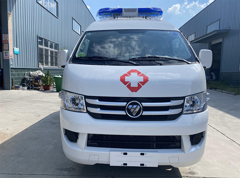 福田G7長(zhǎng)軸轉(zhuǎn)運(yùn)型救護(hù)車