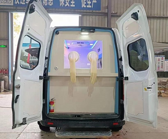 江鈴福特V362醫(yī)療檢測采樣車-三窗口