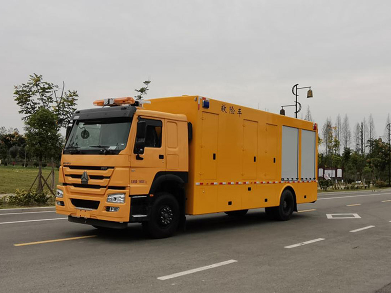 重汽豪沃5000方排水救險(xiǎn)車(chē)