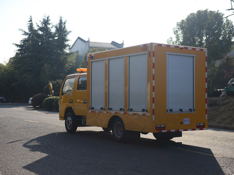 東風(fēng)小多利卡500方雙排搶險(xiǎn)車 東風(fēng)小多利卡500方雙排搶險(xiǎn)車