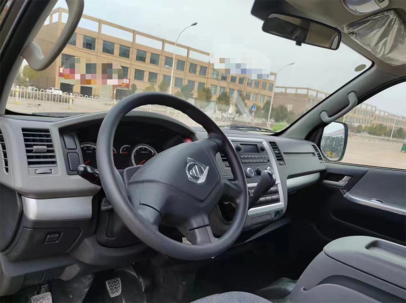 福田牌G7  BJ5039XBY-E2型殯儀車