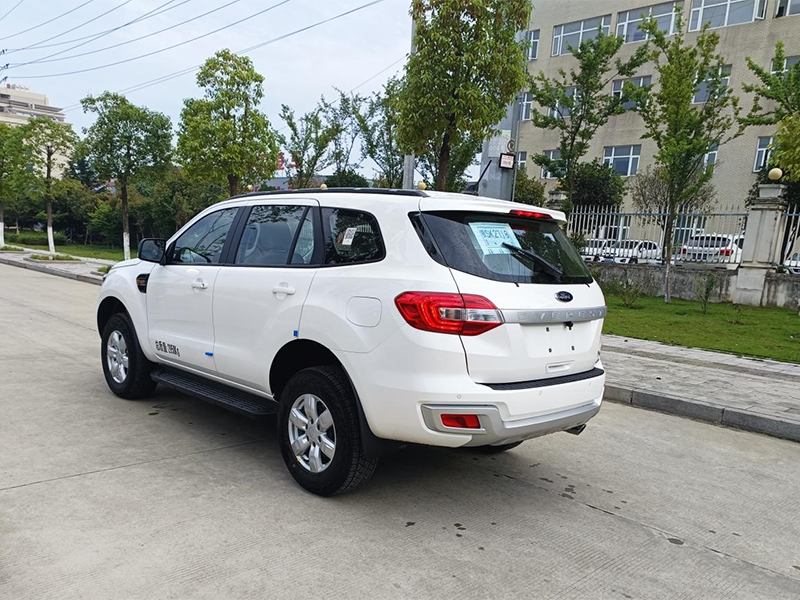 福特撼路者2.3T四驅(qū)汽油自動擋指揮車